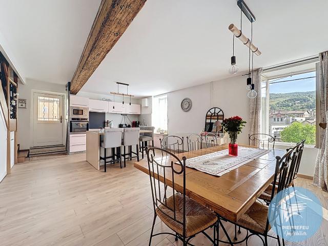 Maison 7 pièces 176 m²
