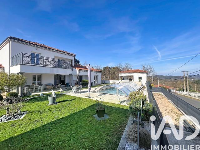 Maison 7 pièces 176 m²