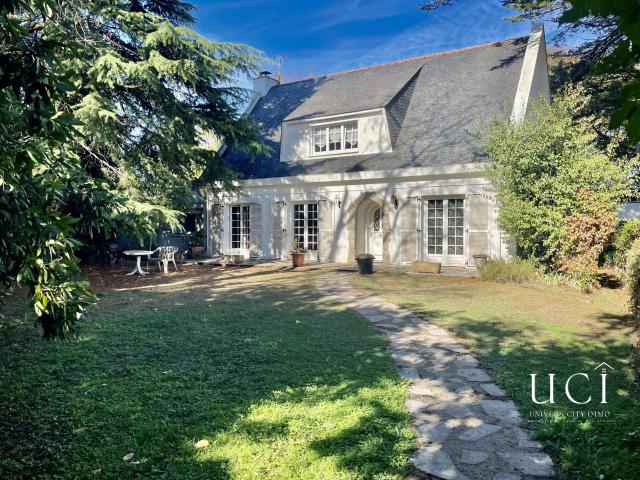 Maison 7 pièces 176 m²