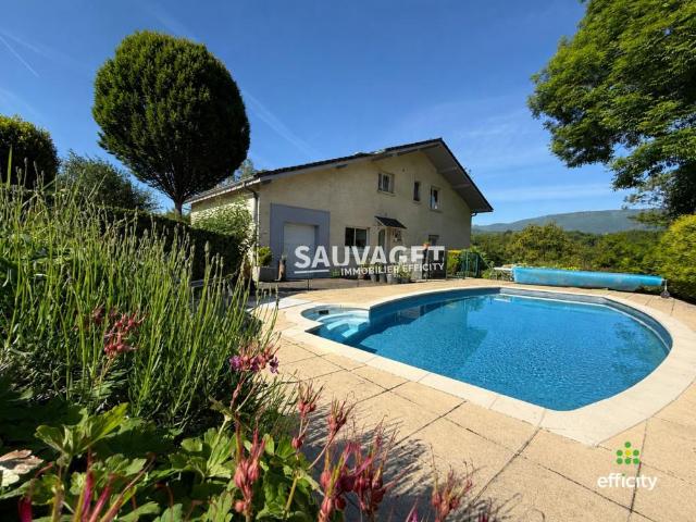 Maison 7 pièces 176 m²