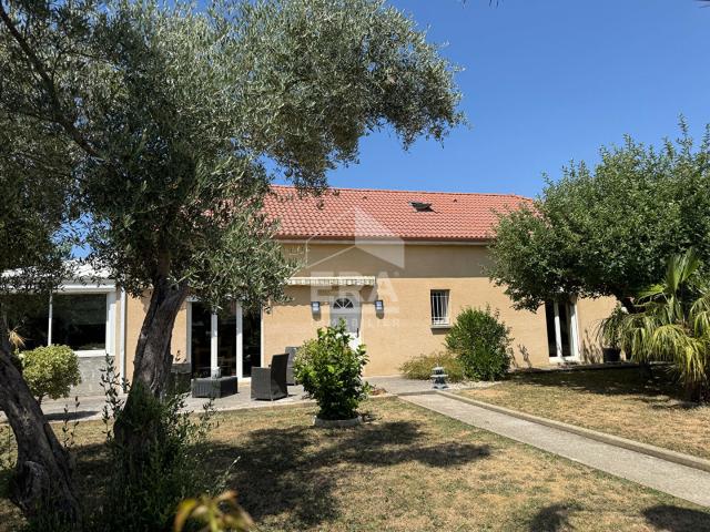 Maison 7 pièces 177 m²