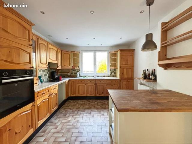 Maison 7 pièces 177 m²