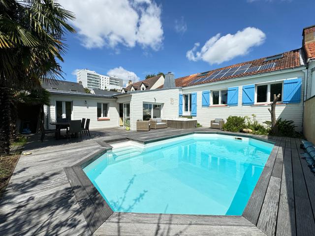 Maison 7 pièces 177 m²