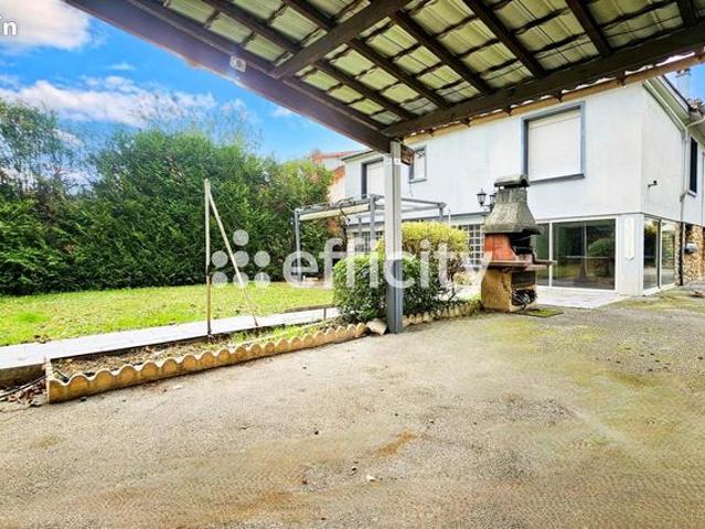 Maison 7 pièces 177 m²