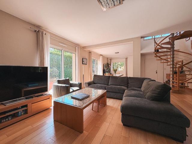 Maison 7 pièces 177 m²