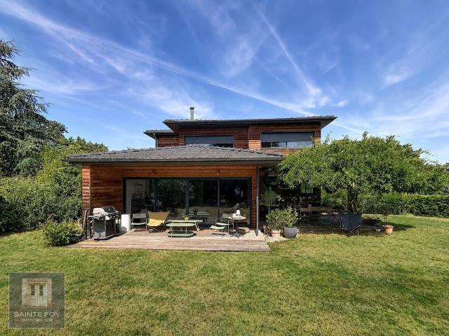 Maison 7 pièces 178 m²