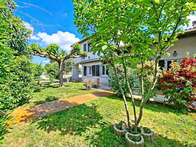 Maison 7 pièces 178 m²