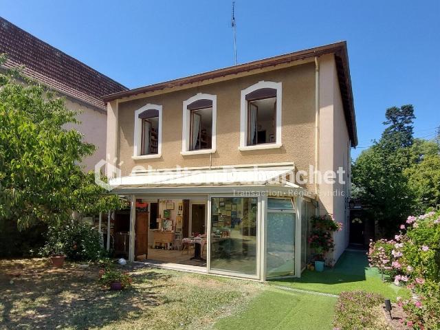 Maison 7 pièces 179 m²