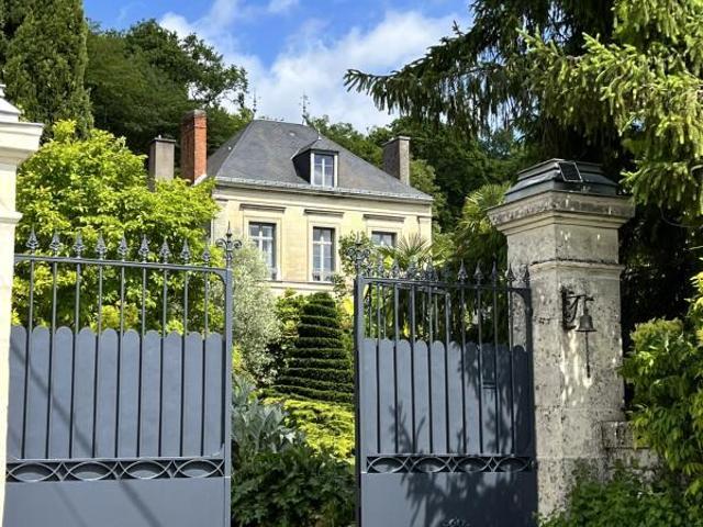 Maison 7 pièces 300 m²