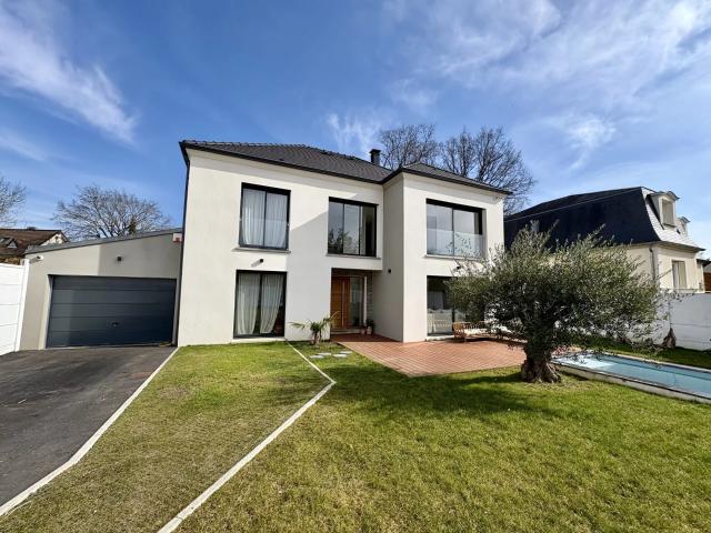 Maison 7 pièces 179 m²