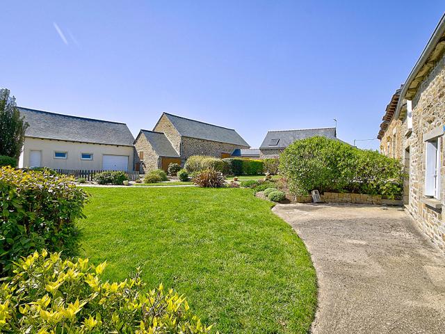 Maison 9 pièces 300 m²