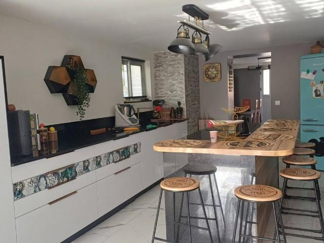 Maison 7 pièces 171 m²