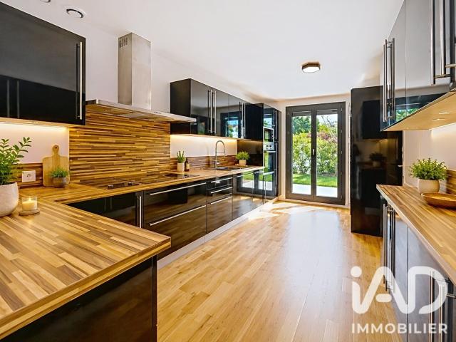 Maison 7 pièces, 172 m² à louer à Marolles en Brie 94440