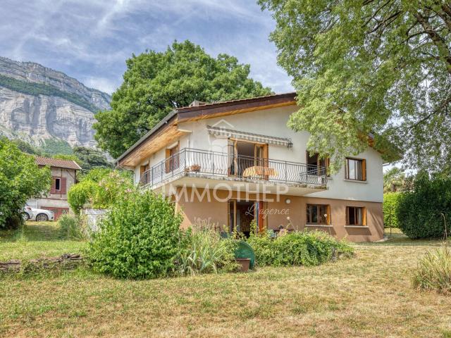 Maison 7 pièces 184 m²