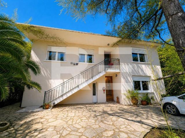 Maison 7 pièces 184 m²