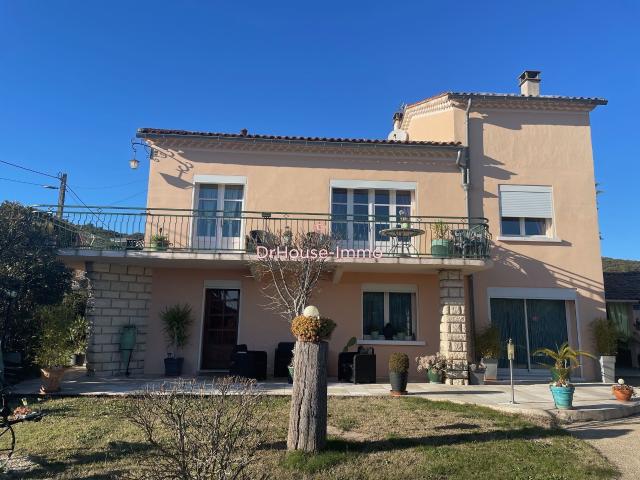 Maison 7 pièces 184 m²