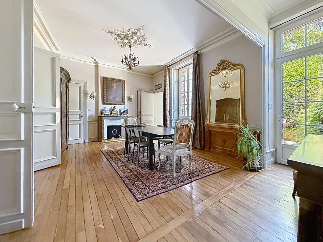 Maison 7 pièces 185 m²