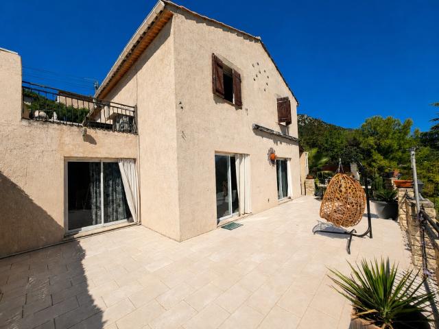 Maison 7 pièces 185 m²