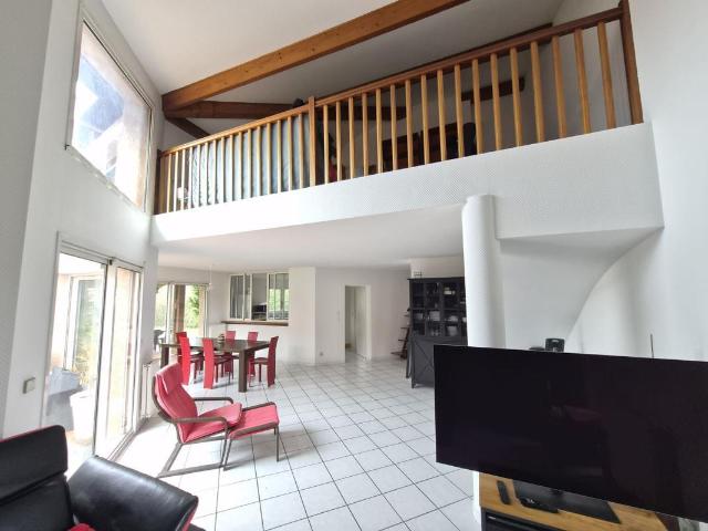 Maison 7 pièces 176 m²