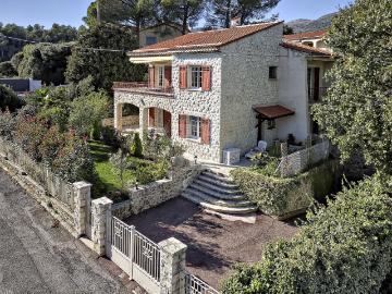 Maison 7 pièces 185 m²