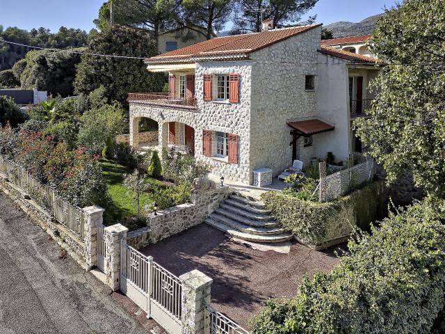 Maison 7 pièces 185 m²