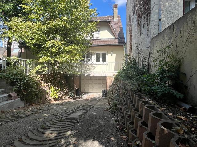 Maison 7 pièces 185 m²