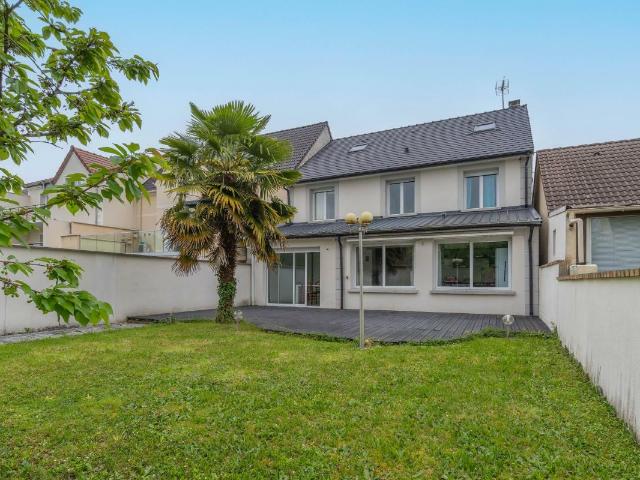 Maison 7 pièces 185 m²
