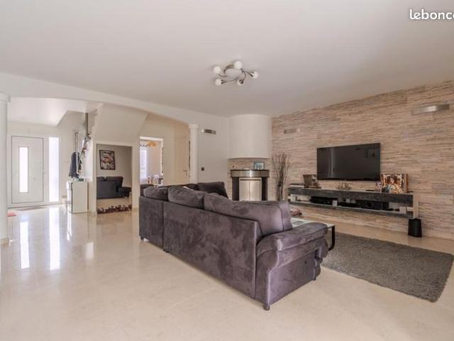 Maison 7 pièces 185 m²