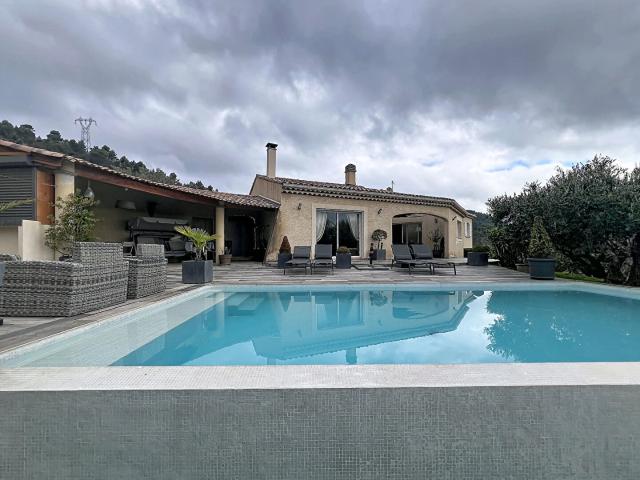 Maison 7 pièces 185 m²