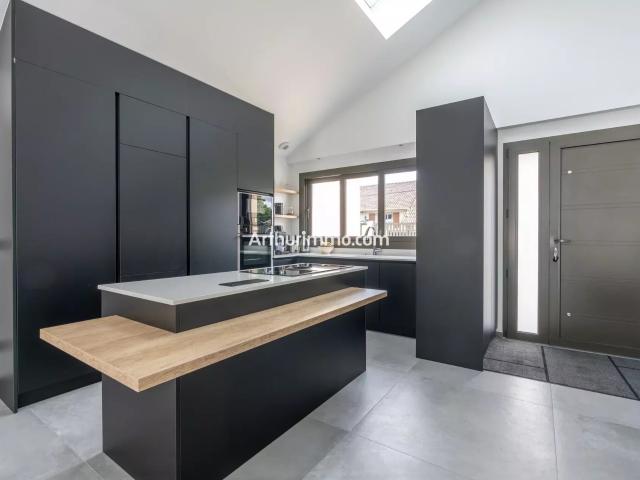 Maison 7 pièces 186 m²