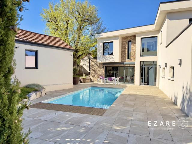 Maison 7 pièces 186 m²
