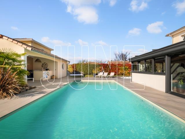 Maison 7 pièces 189 m²