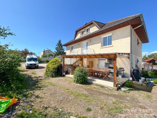 Maison 7 pièces 189 m²