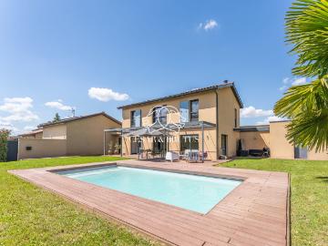 Maison 7 pièces 180 m²