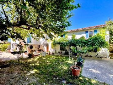 Maison 7 pièces 180 m²