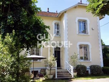 Maison 7 pièces 180 m²