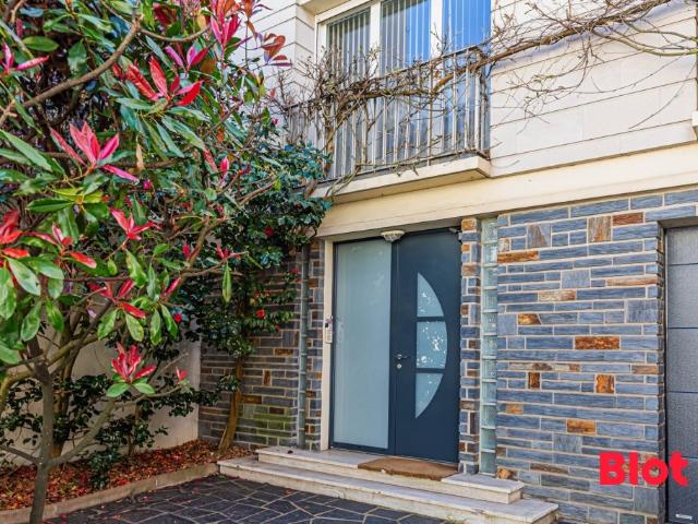 Maison 7 pièces 180 m²