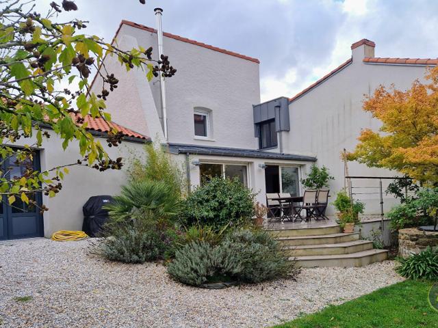 Maison 7 pièces 180 m²