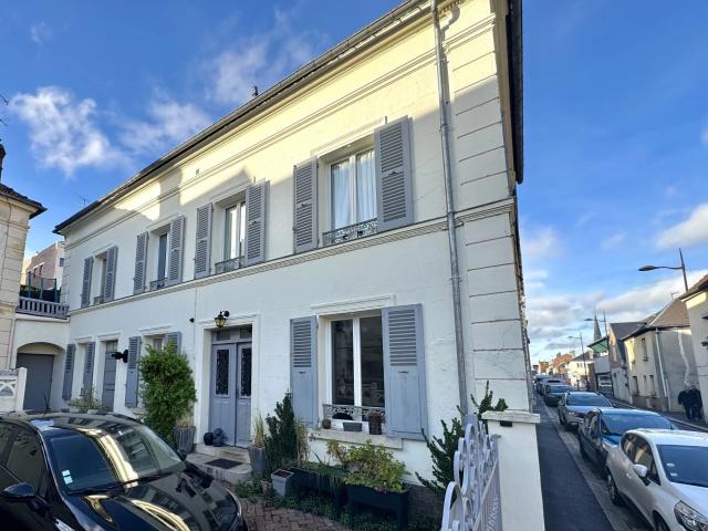 Maison 7 pièces 180 m²
