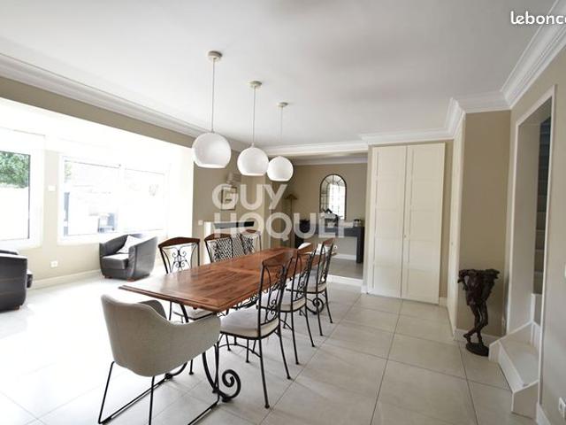 Maison 7 pièces 180 m²
