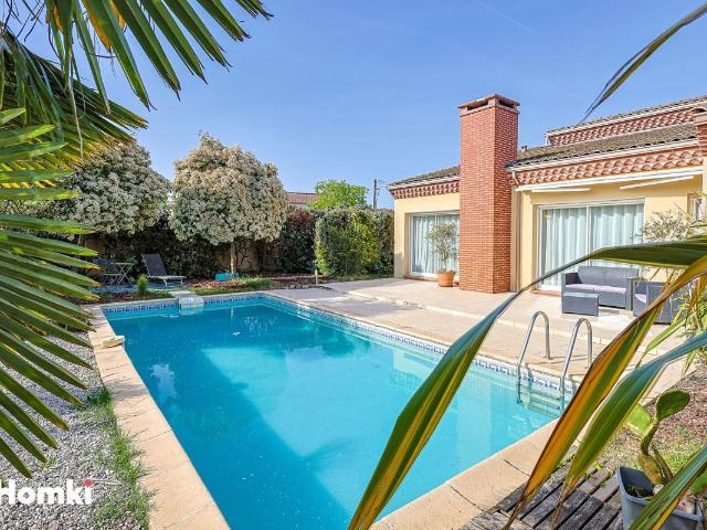 Maison 7 pièces 180 m²