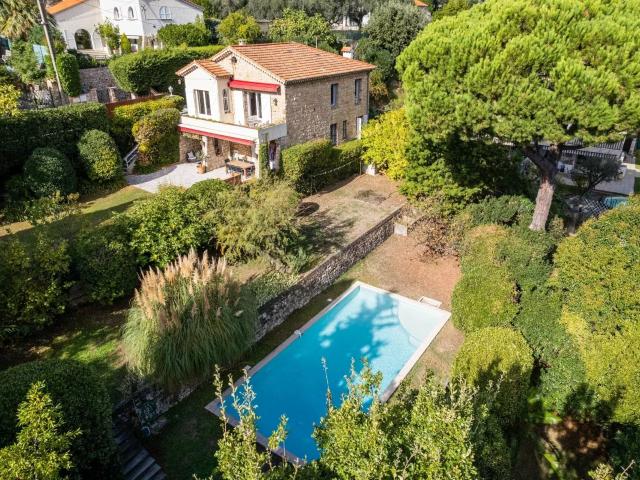 Maison 7 pièces 180 m²