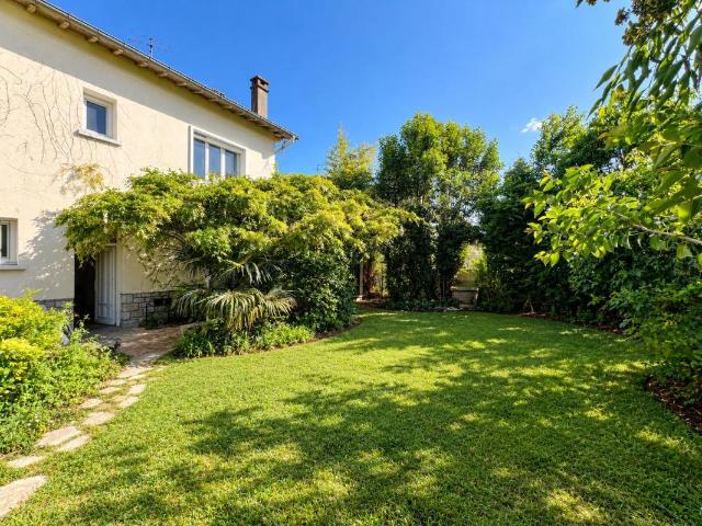Maison 7 pièces 180 m²