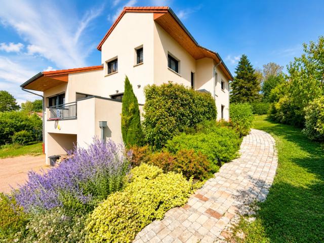 Maison 7 pièces 180 m²