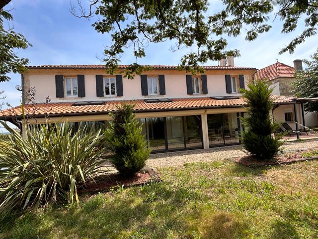 Maison 7 pièces 180 m²