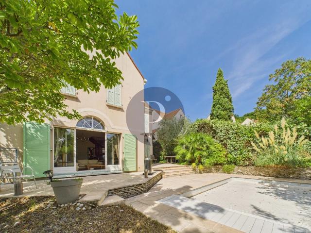 Maison 7 pièces 180 m²