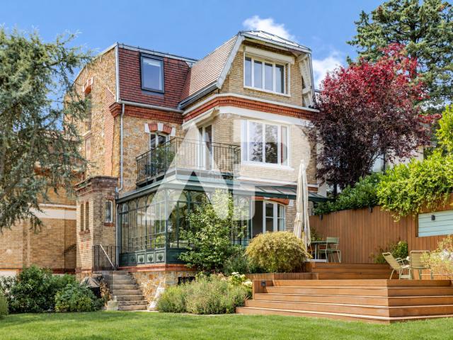 Maison 7 pièces 180 m²