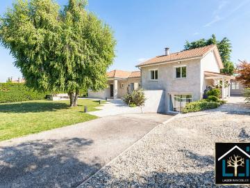 Maison 7 pièces 180 m²