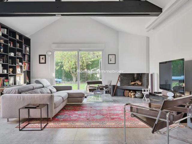 Maison 7 pièces 181 m²