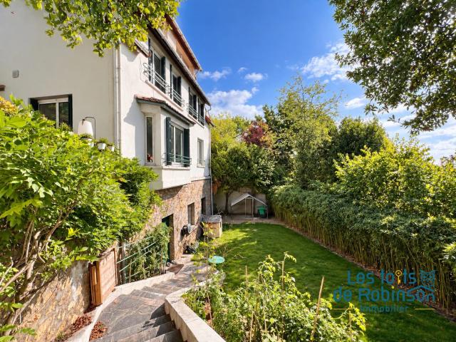Maison 7 pièces 180 m²